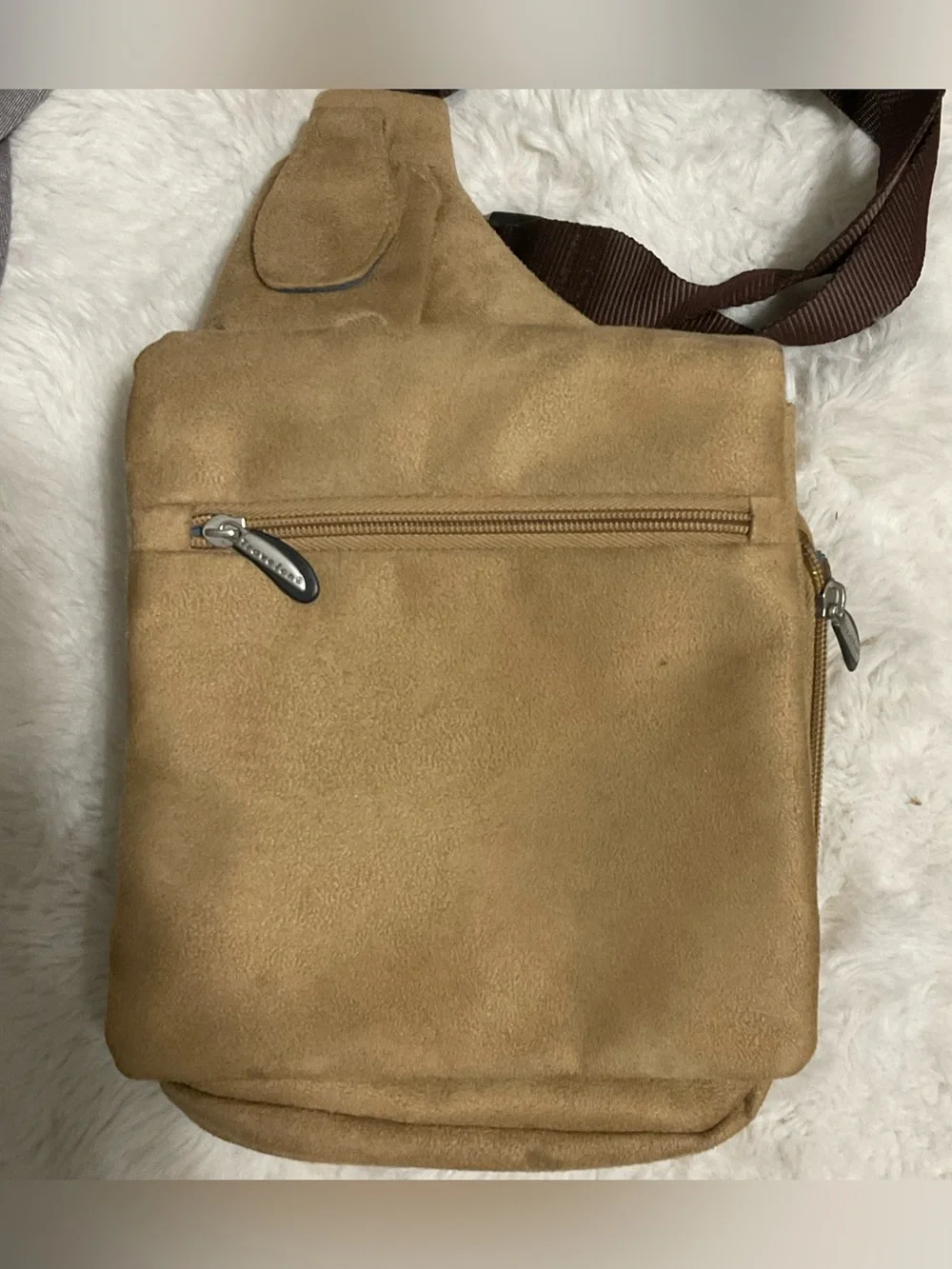 Travelon Anti-Theft Faux Suede Crossbody Travel Bag RFID, Sling Purse, tan, EUC.
